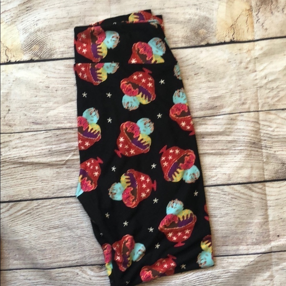 2/$20 🌺Lularoe one‎ size leggings
